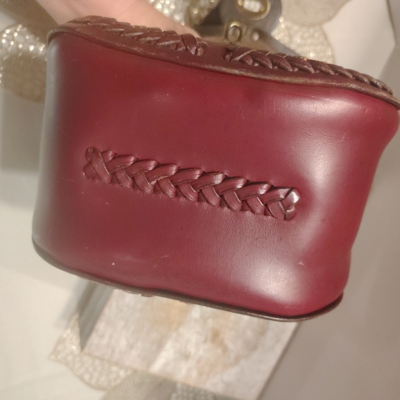Elegant Burgundy Leather Bag - Picture 10 of 11